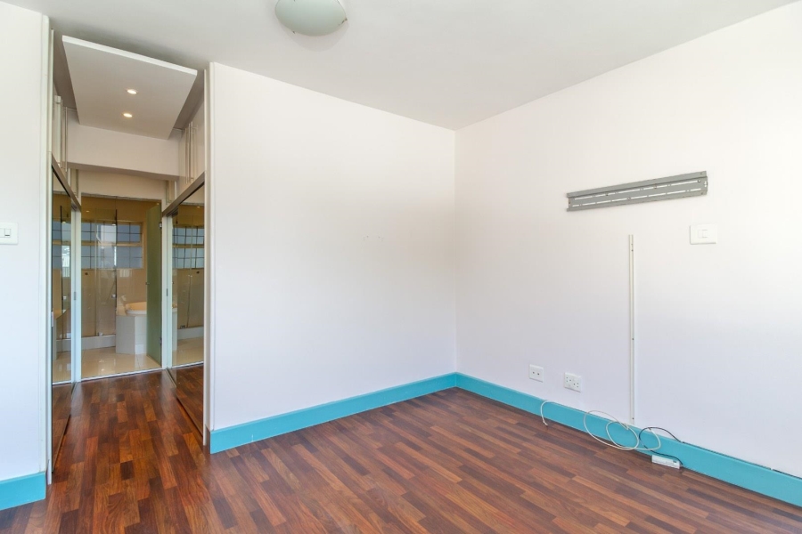2 Bedroom Property for Sale in Tamboerskloof Western Cape